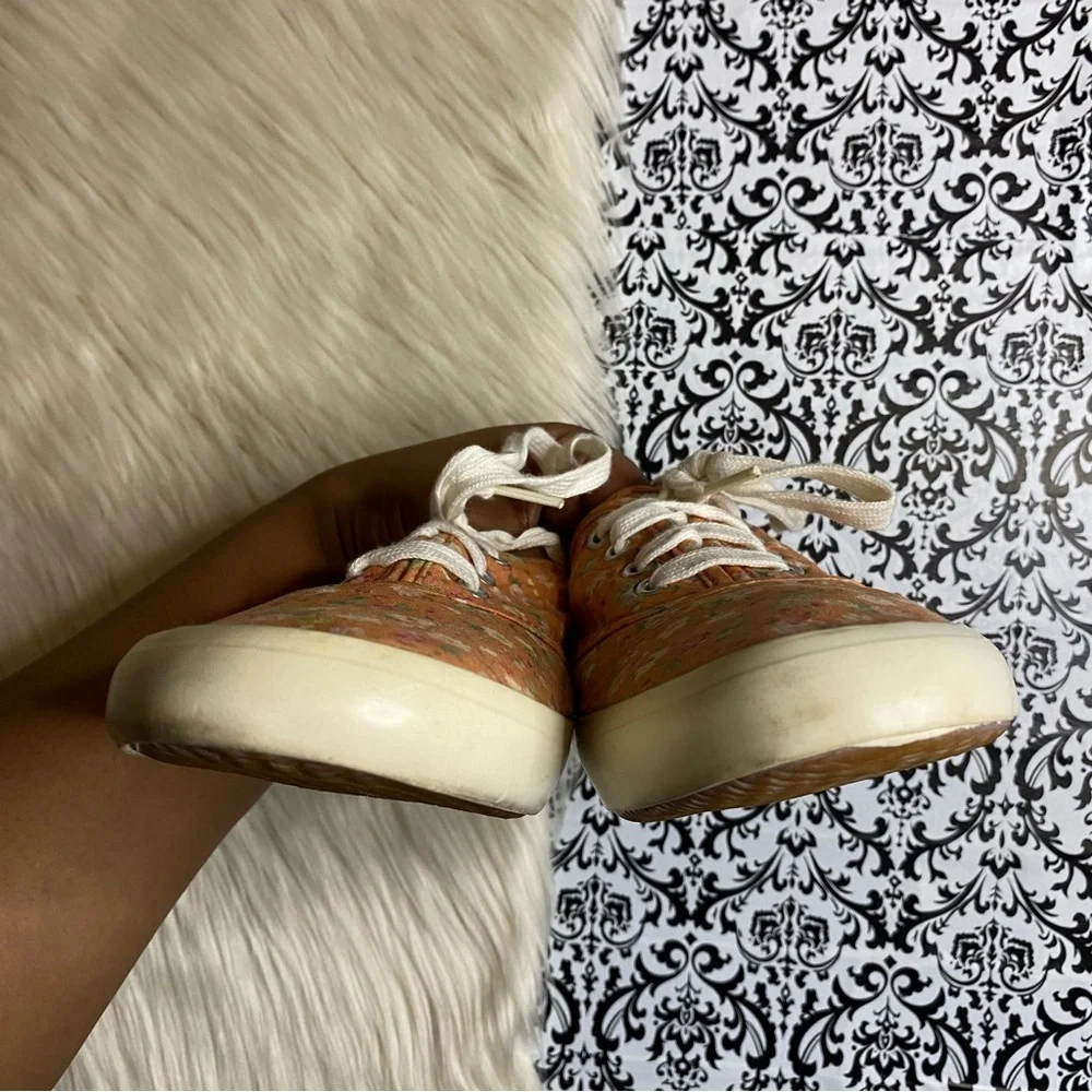 Forever 21 : size : 8 : peach mauve floral lace up casual summer canvas sneakers